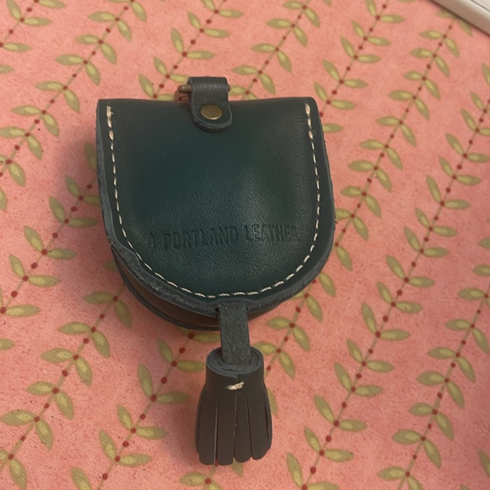 Portland Leather Dark Teal Tassel Coin Pouch Keychain - Picture 3 of 5